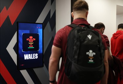 070226 - England v Wales - Guinness Six Nations - Wales arrive at the stadium
