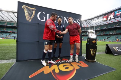 070226 - England v Wales - Guinness Six Nations - Jamie George of England and Dewi Lake of Wales during the coin toss