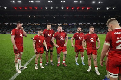 070226 - England v Wales - Guinness Six Nations - Dejected Wales at full time