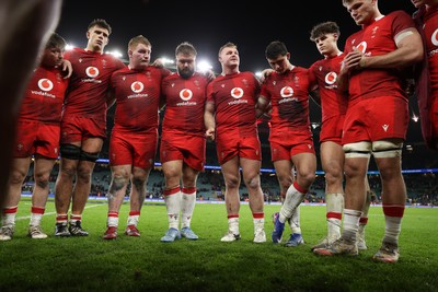 070226 - England v Wales - Guinness Six Nations - Dewi Lake of Wales speaks in the team huddle at full time