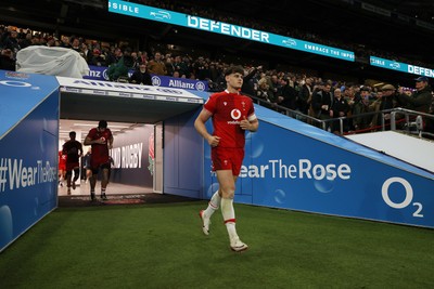 070226 - England v Wales - Guinness Six Nations - Eddie James of Wales 