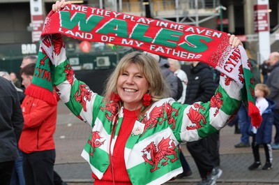 070226 - England v Wales, 2026 Guinness Six Nations - Wales fans arrive at the Allianz Stadium for the match