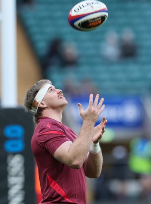 070226 - England v Wales, 2026 Guinness Six Nations - Aaron Wainwright of Wales during warm up