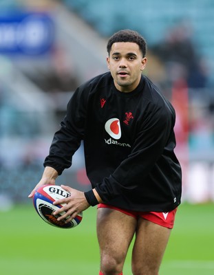 070226 - England v Wales, 2026 Guinness Six Nations - Ben Thomas of Wales during warm up ahead of the match