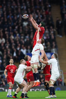 070226 - England v Wales, 2026 Guinness Six Nations - Adam Beard of Wales wins the line out