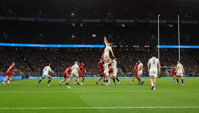 070226 - England v Wales, 2026 Guinness Six Nations - \Wales and England contest a line out