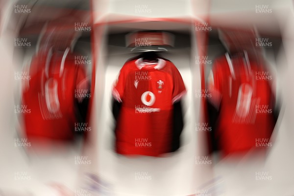 070226 - England v Wales - Guinness Six Nations - Wales dressing room before the game