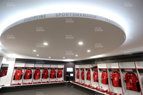 070226 - England v Wales - Guinness Six Nations - Wales dressing room before the game