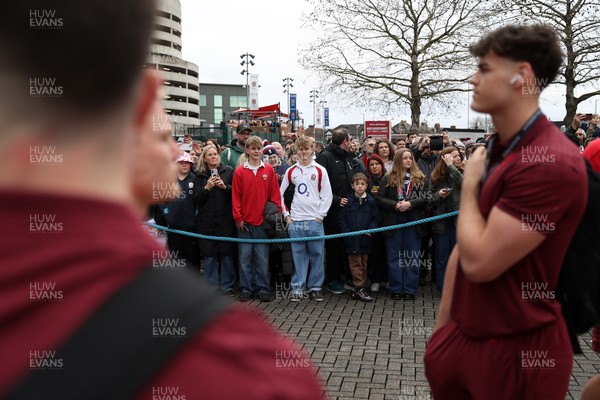 070226 - England v Wales - Guinness Six Nations - Wales arrive at the stadium