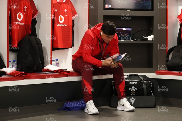 070226 - England v Wales - Guinness Six Nations - Louis Rees-Zammit of Wales in the changing rooms before the game