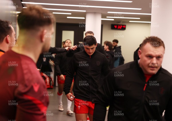 070226 - England v Wales - Guinness Six Nations - Louis Rees-Zammit of Wales in the tunnel