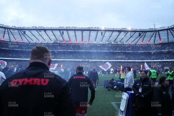 070226 - England v Wales - Guinness Six Nations - Wales run out onto the field
