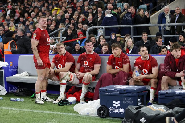 070226 - England v Wales - Guinness Six Nations - Dejected Wales bench at full time