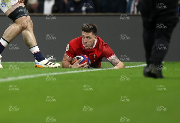 070226 - England v Wales - Guinness Six Nations - Josh Adams of Wales scores a try