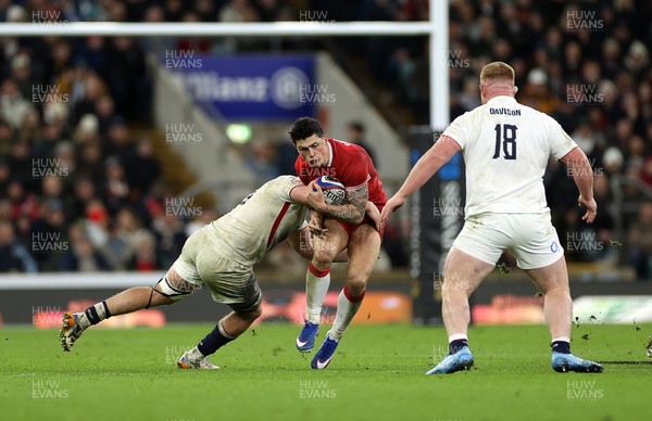 070226 - England v Wales - Guinness Six Nations - Louis Rees-Zammit of Wales 