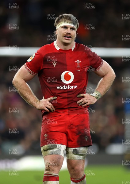 070226 - England v Wales - Guinness Six Nations - Aaron Wainwright of Wales 