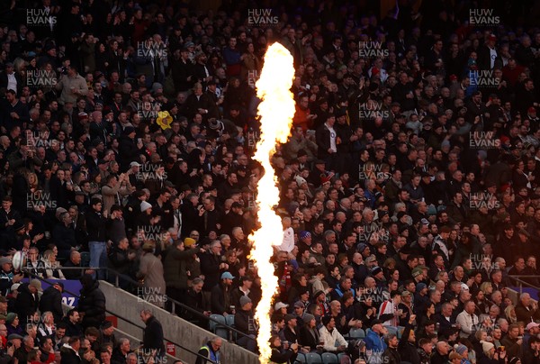 070226 - England v Wales - Guinness Six Nations - Fans