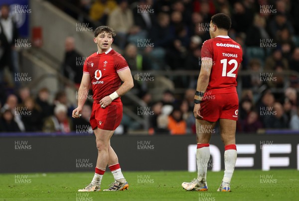 070226 - England v Wales - Guinness Six Nations - Dan Edwards of Wales 