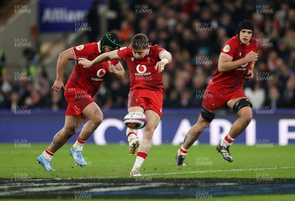 070226 - England v Wales - Guinness Six Nations - Dan Edwards of Wales kicks off