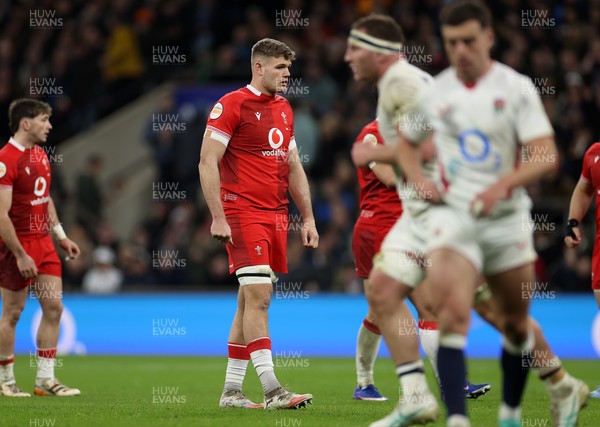 070226 - England v Wales - Guinness Six Nations - Taine Plumtree of Wales 