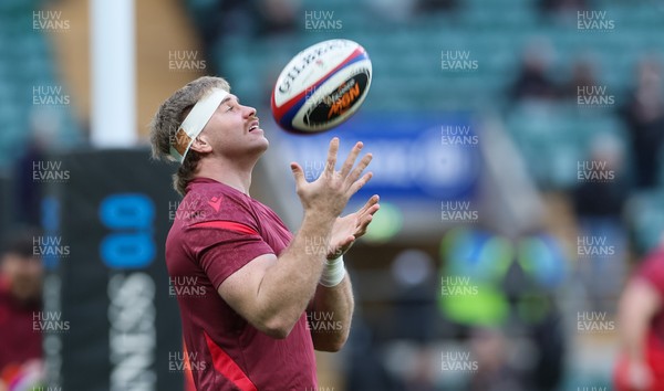 070226 - England v Wales, 2026 Guinness Six Nations - Aaron Wainwright of Wales during warm up