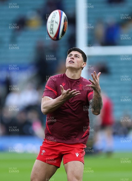 070226 - England v Wales, 2026 Guinness Six Nations - Louis Rees-Zammit of Wales during warm up ahead of the match