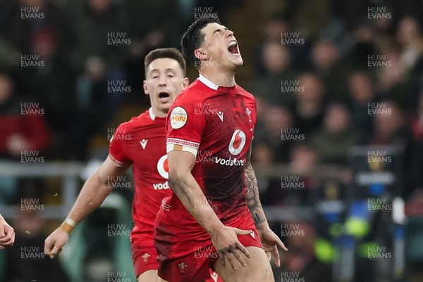 070226 - England v Wales, 2026 Guinness Six Nations - Louis Rees-Zammit of Wales reacts after he kicks the ball into touch