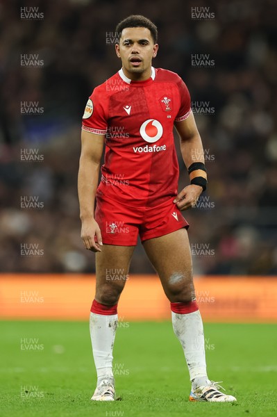 070226 - England v Wales, 2026 Guinness Six Nations -  Ben Thomas of Wales