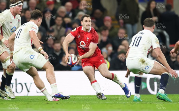 070226 - England v Wales, 2026 Guinness Six Nations - Tomos Williams of Wales