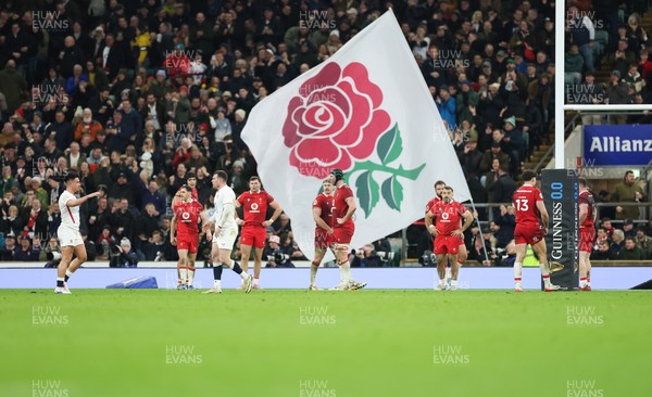 070226 - England v Wales, 2026 Guinness Six Nations - Wales players lineup as England prepare to take a conversion