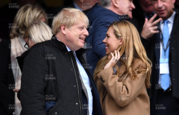 070320 - England v Wales - Guinness Six Nations - Prime Minister Boris Johnson with Carrie Symonds