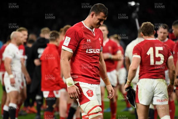 070320 - England v Wales - Guinness Six Nations - Aaron Shingler of Wales looks dejected at the end of the game