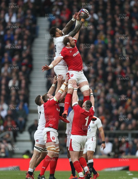 070320 - England v Wales, Guinness Six Nations 2020 - Anthony Watson of England dives in to score try
