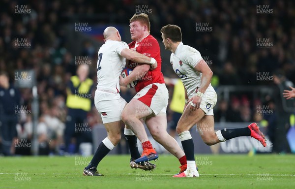 070320 - England v Wales, Guinness Six Nations 2020 - Rhys Carre of Wales takes on Willi Heinz of England