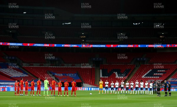 081020 - England v Wales - International Friendly -  England and Wales players during a moments applause before kick off
