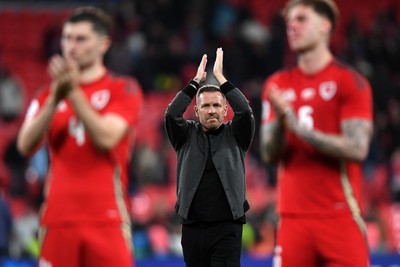 091025 - England v Wales - International Friendly - Craig Bellamy, Wales Manager at full time