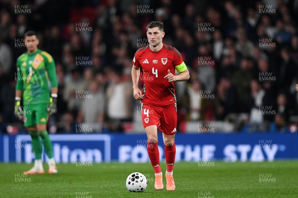 091025 - England v Wales - International Friendly - Ben Davies of Wales