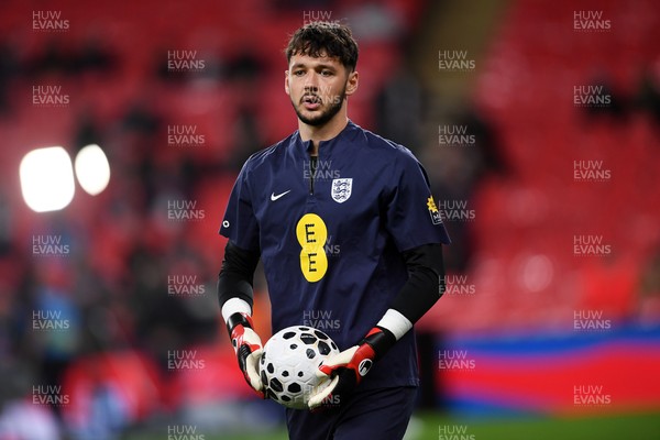 091025 - England v Wales - International Friendly - James Trafford of England