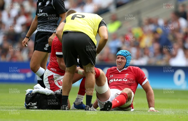 110819 - England v Wales - World Cup Warm Up - Quilter International - Justin Tipuric of Wales is seen to by medics