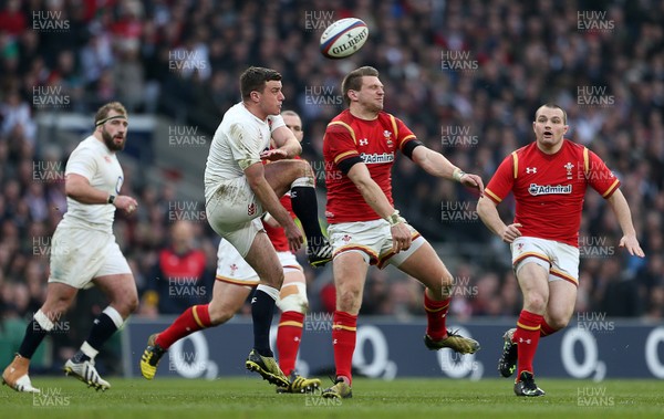 120316 - England v Wales - RBS 6 Nations - Dan Biggar of Wales charges down George Ford of England to go on and score a try