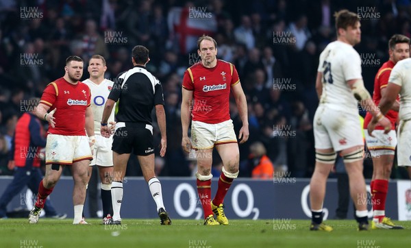 120316 - England v Wales - RBS 6 Nations - Dejected Alun Wyn Jones of Wales