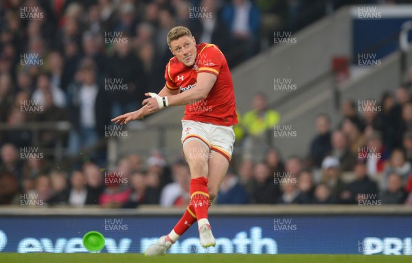 120316 - England v Wales - RBS 6 Nations 2016 -Rhys Priestland of Wales kicks at goal