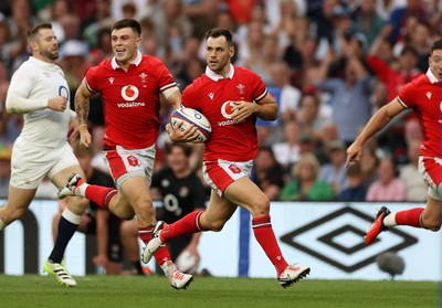 120823 - England v Wales - Summer Nations Series - Tomos Williams of Wales runs in to score a try