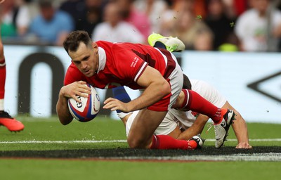 120823 - England v Wales - Summer Nations Series - Tomos Williams of Wales runs in to score a try