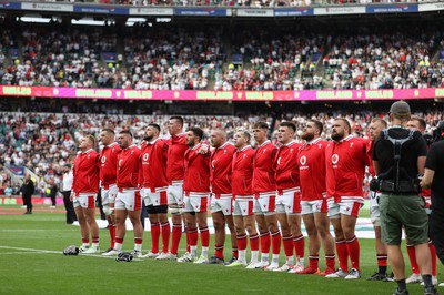 120823 - England v Wales - Summer Nations Series - Wales sing the anthem