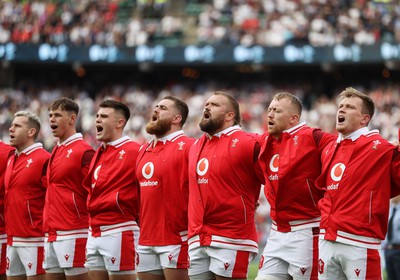 120823 - England v Wales - Summer Nations Series - Wales sing the anthem