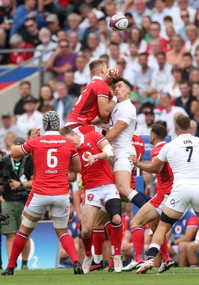 120823 - England v Wales, Summer Nations Series 2023 - Liam Williams of Wales collides with Henry Arundell of England