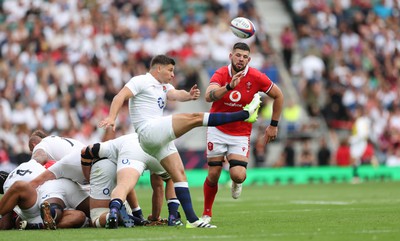 120823 - England v Wales, Summer Nations Series 2023 - Ben Youngs of England kiosk as Rhys Davies of Wales closes in