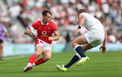 120823 - England v Wales, Summer Nations Series 2023 - Tom Rogers of Wales takes on Freddie Steward of England