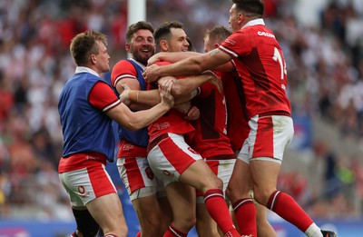 120823 - England v Wales, Summer Nations Series 2023 - Tomos Williams of Wales celebrates with team mates after scoring try